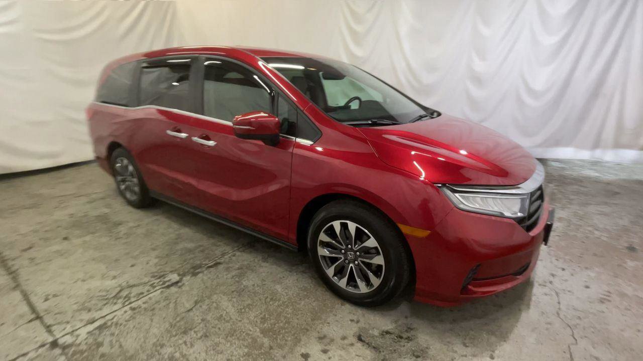 Certified 2024 Honda Odyssey EX-L image 2