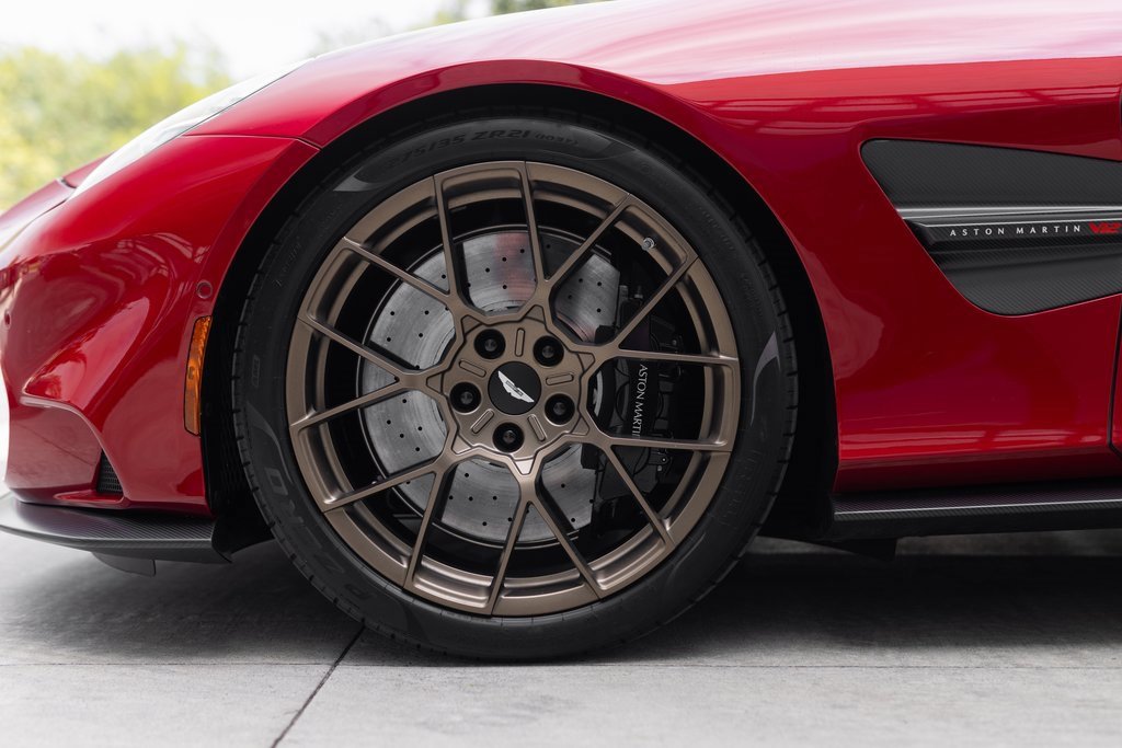 New 2025 Aston Martin Vanquish image 12