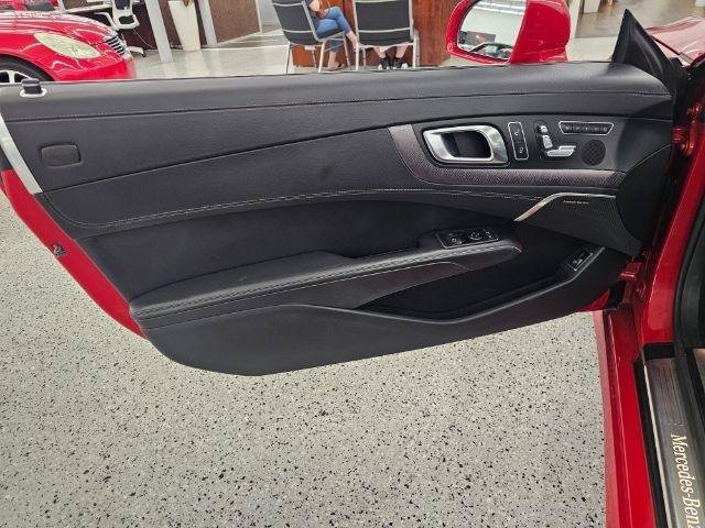Used 2013 Mercedes-Benz SL 550 image 35