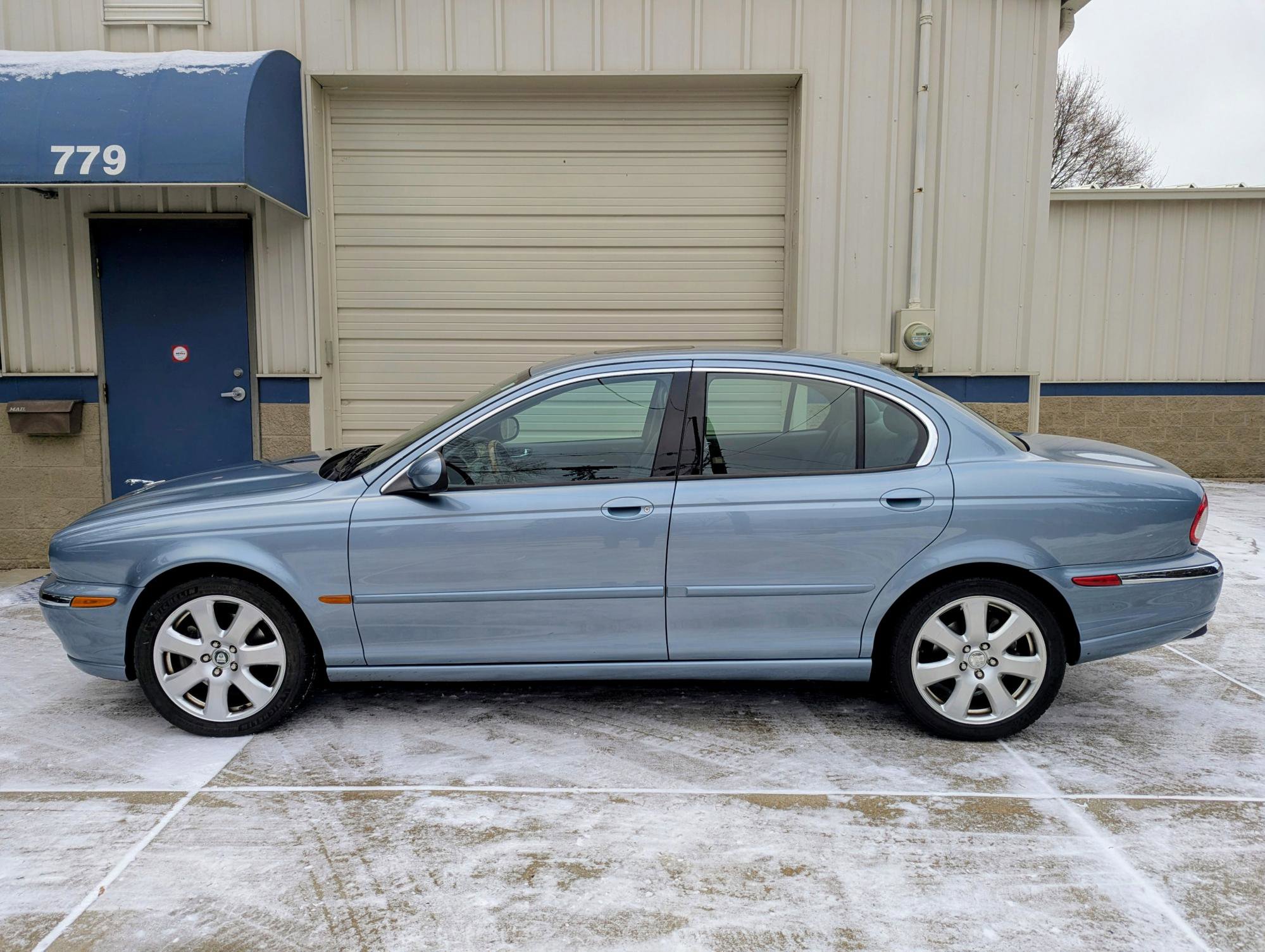 Used 2004 Jaguar X-TYPE 3.0 image 2