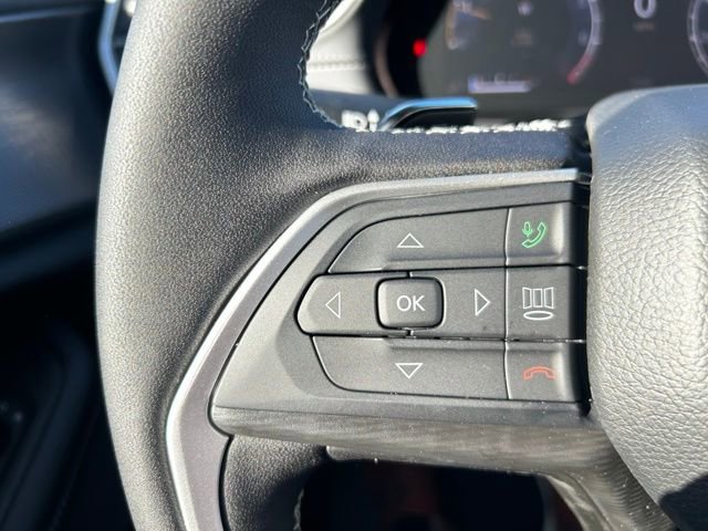 New 2025 Jeep Grand Cherokee Altitude image 18