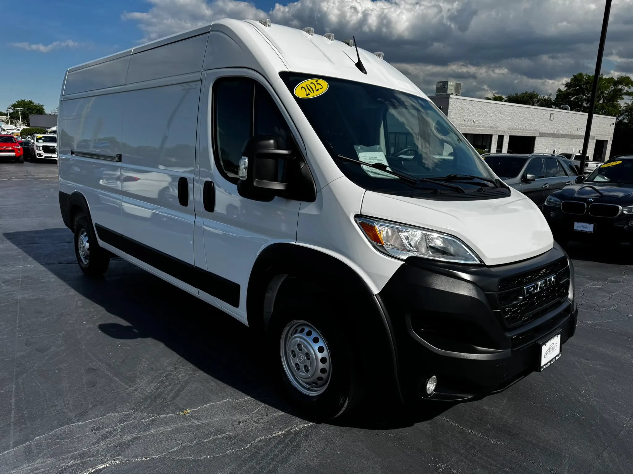 Used 2025 RAM ProMaster 2500 w/ Convenience Group FWD image 7