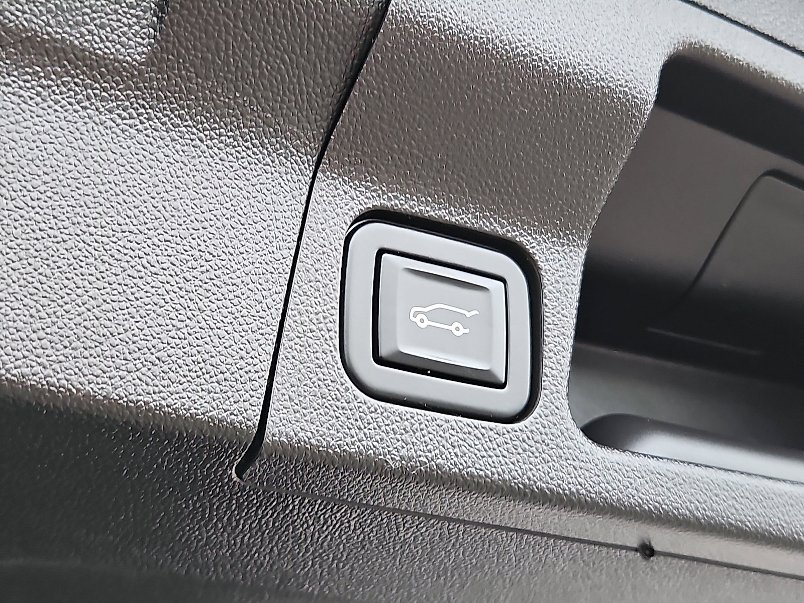 Certified 2022 GMC Acadia SLE w/ Driver Convenience Package image 29