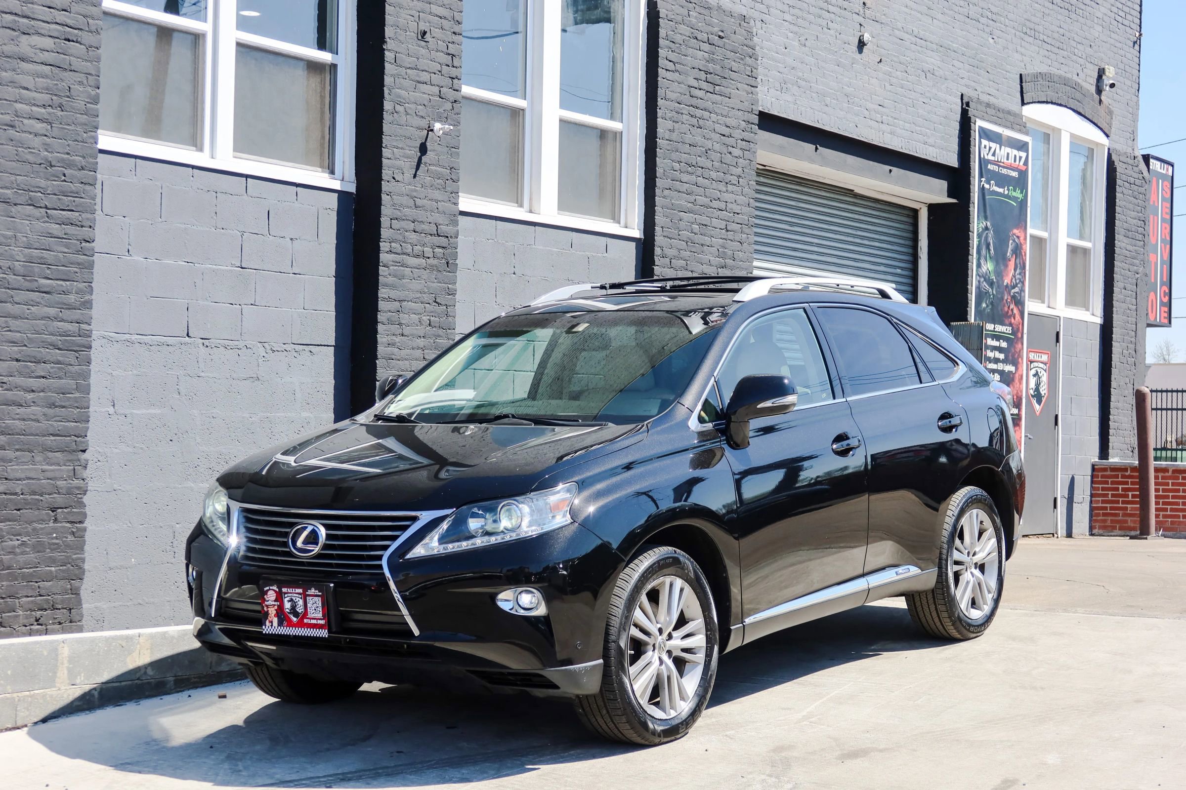 Used 2015 Lexus RX 450h AWD image 3