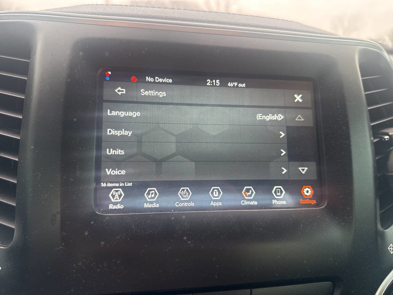 Used 2020 Jeep Cherokee Latitude w/ Cold Weather Group image 39