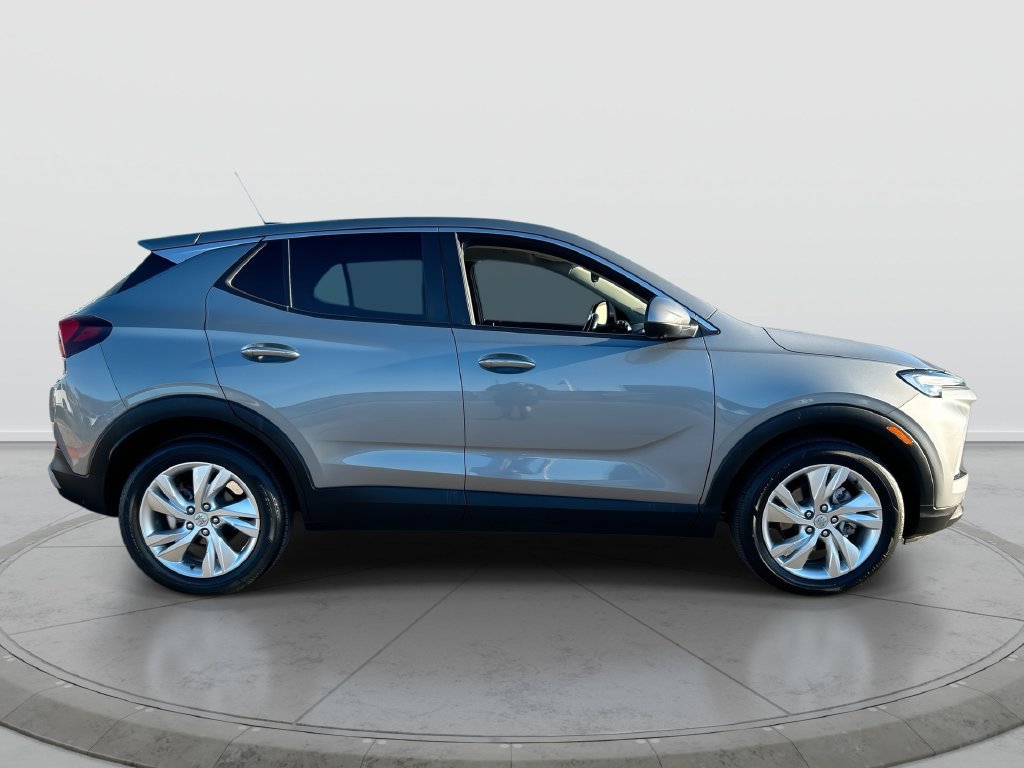 Used 2024 Buick Encore GX Preferred w/ Comfort Package FWD image 9