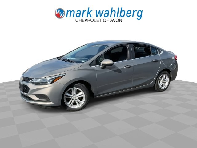Used 2017 Chevrolet Cruze LT w/ Convenience Package FWD image 4