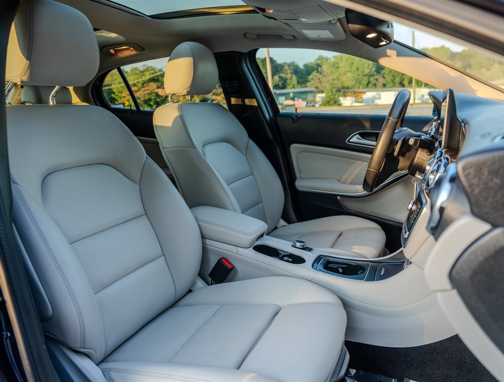 Used 2018 Mercedes-Benz GLA 250 4MATIC w/ Premium Package image 28