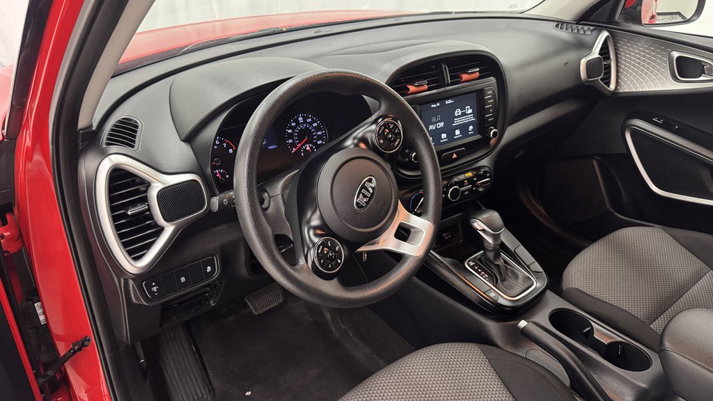 Used 2020 Kia Soul LX FWD image 13