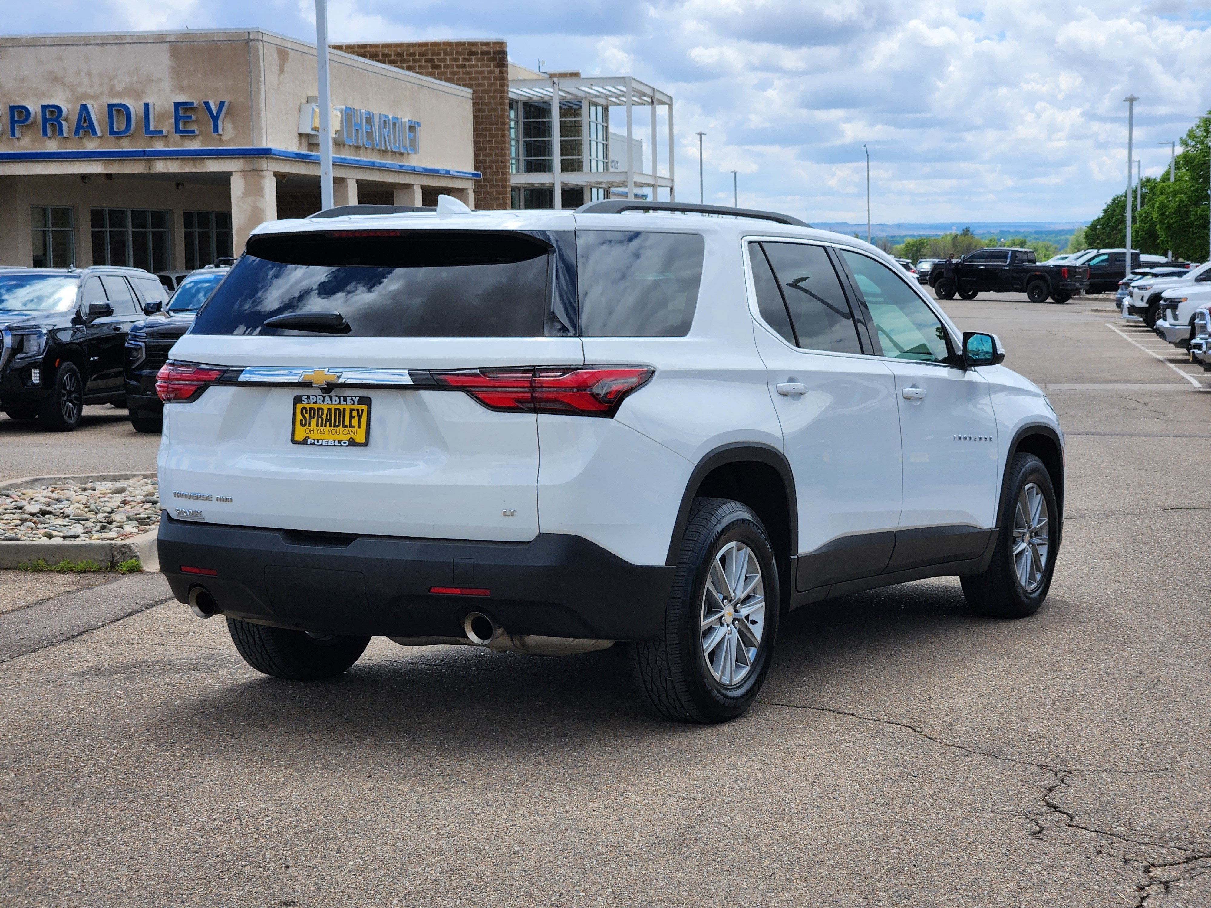 Used 2023 Chevrolet Traverse LT AWD/4WD image 5