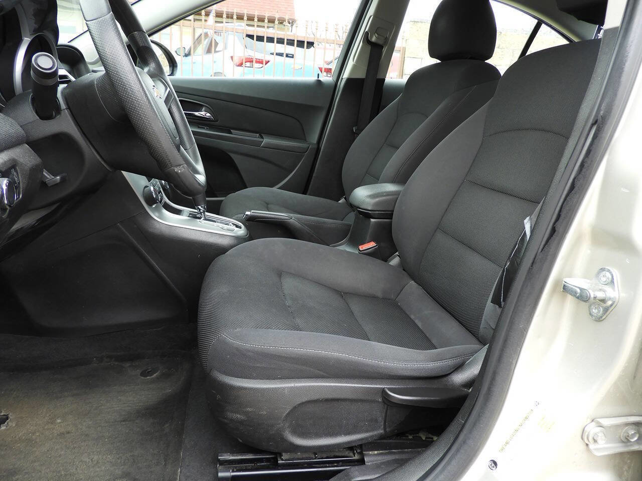 Used 2013 Chevrolet Cruze LT FWD image 17