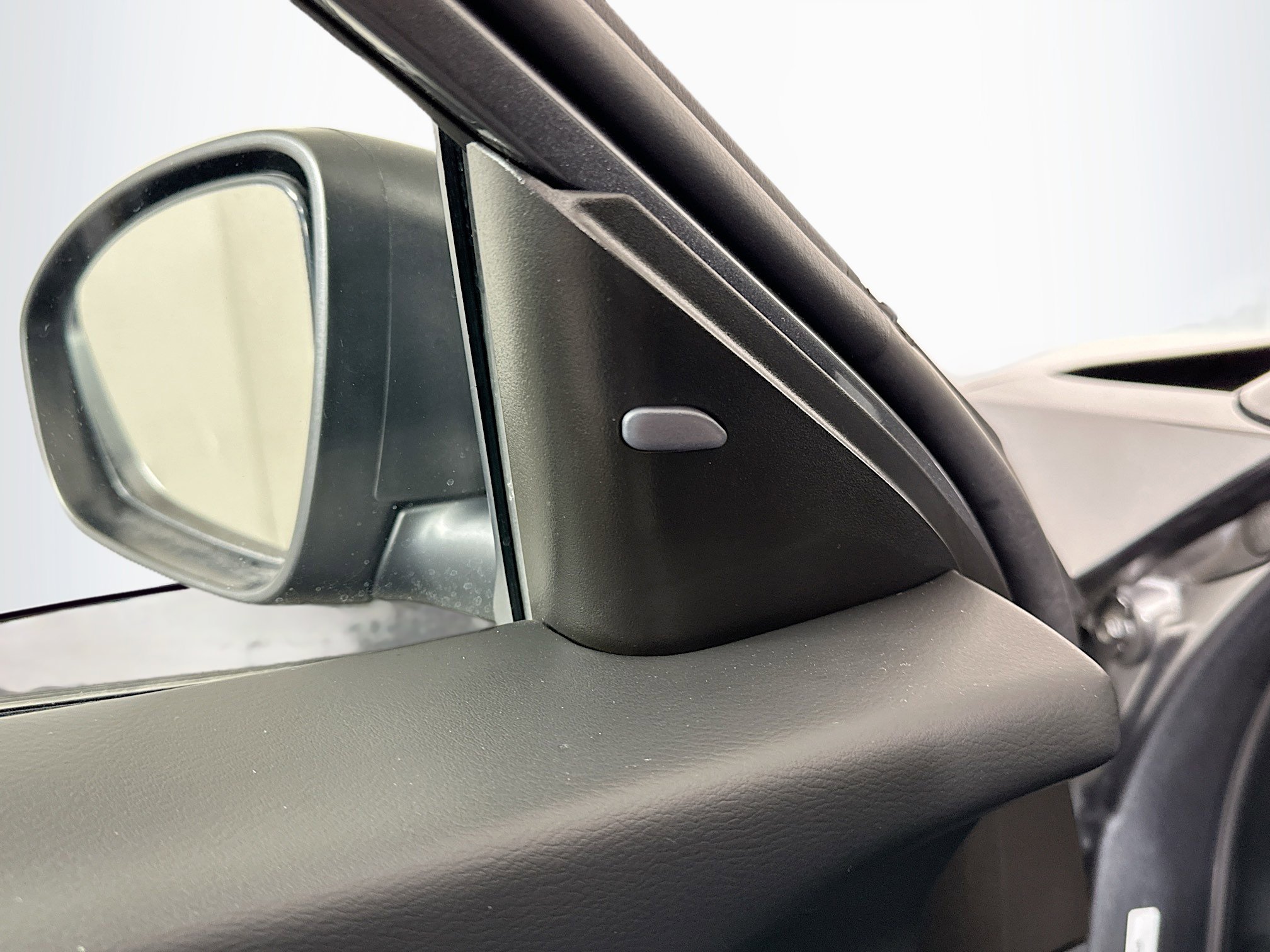 Used 2025 Nissan Altima 2.5 SV image 16