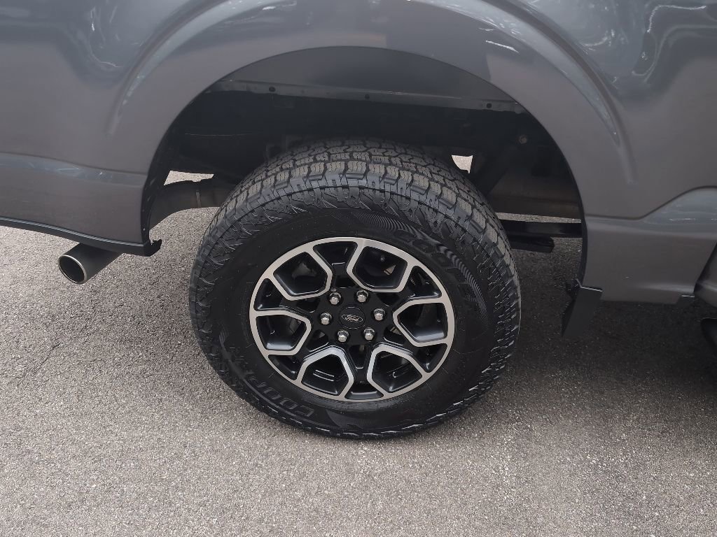 Used 2022 Ford F150 XLT w/ Equipment Group 302A High AWD/4WD image 4