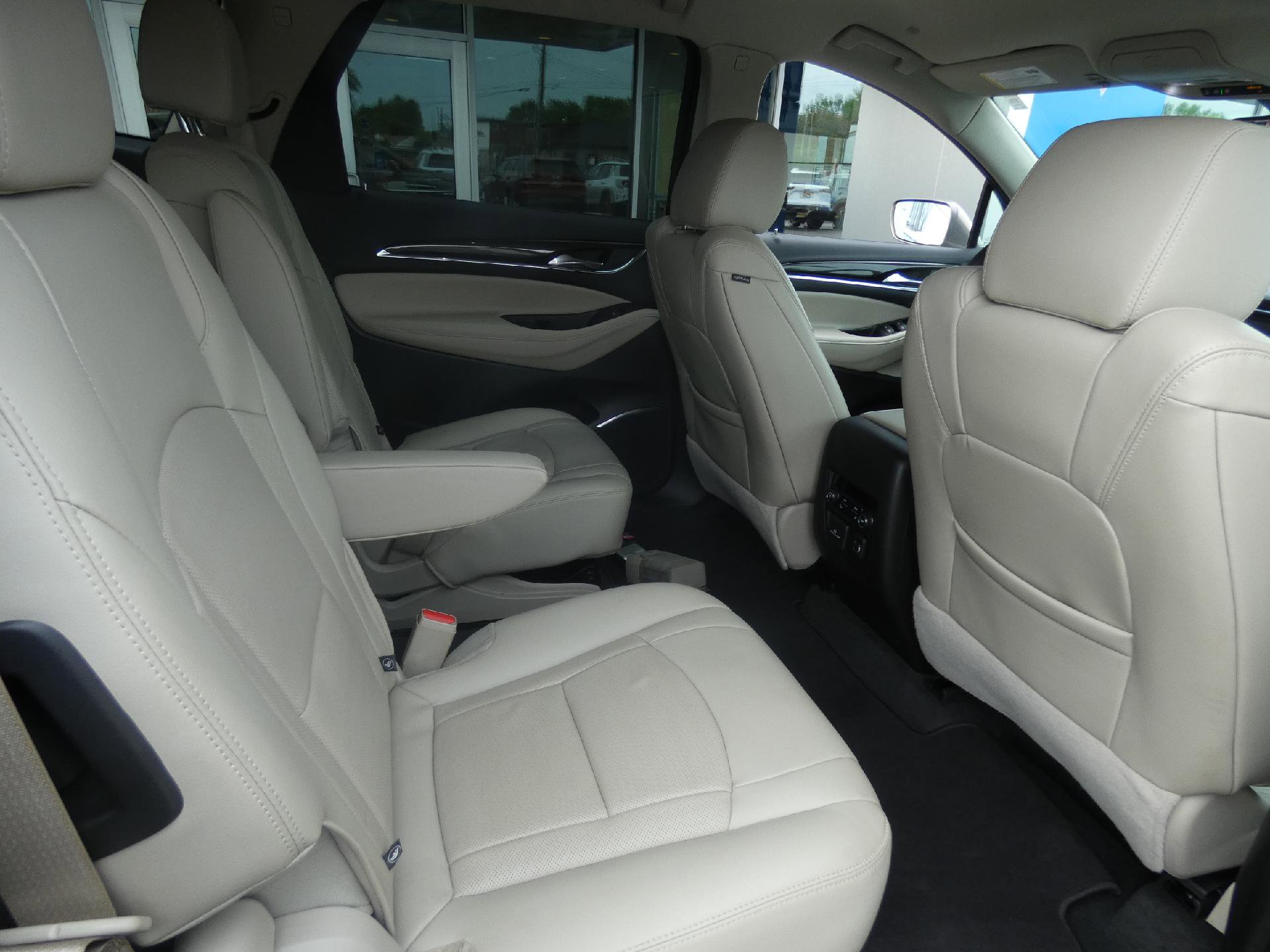 Used 2019 Buick Enclave Premium AWD/4WD image 16