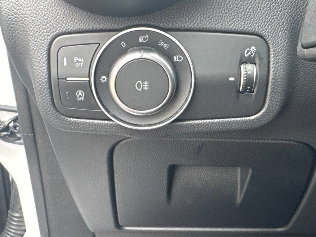 Used 2023 Alfa Romeo Stelvio Veloce AWD/4WD image 39
