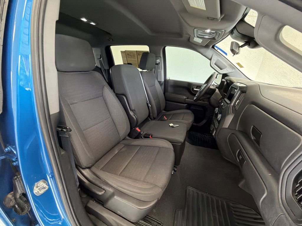 Used 2022 Chevrolet Silverado 1500 Custom Trail Boss AWD/4WD image 29