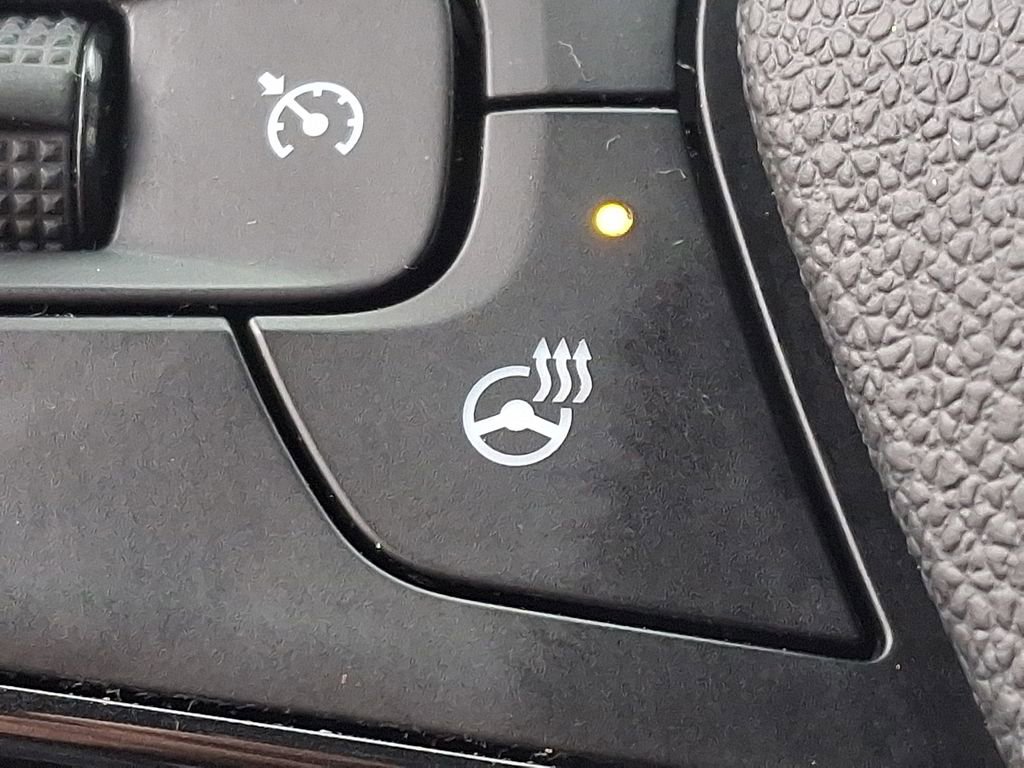 Certified 2024 Chevrolet Trax RS image 25