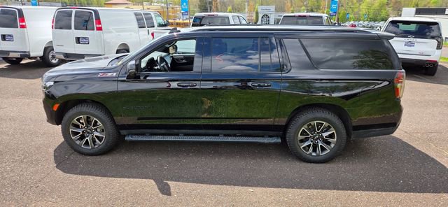 Certified 2023 Chevrolet Suburban Z71 w/ Luxury Package AWD/4WD image 4