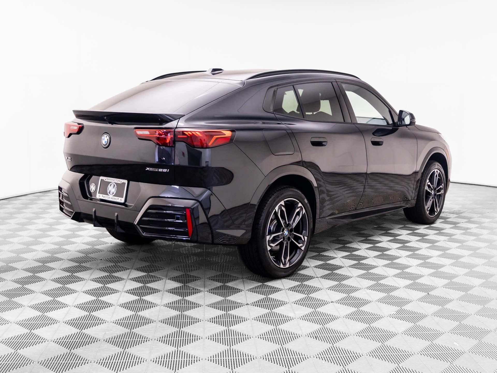 Certified 2025 BMW X2 xDrive28i w/ Premium Package AWD/4WD image 5