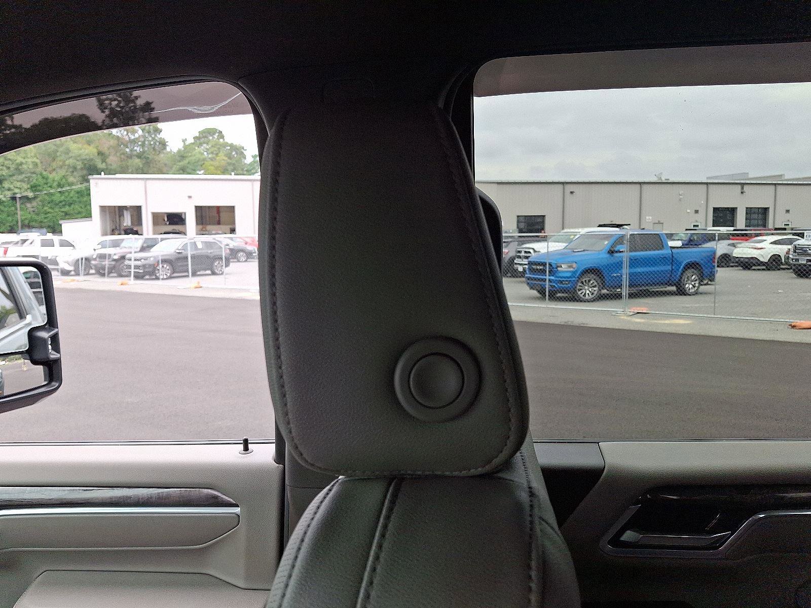 Used 2025 Chevrolet Silverado 3500 LTZ w/ LTZ Plus Package image 17