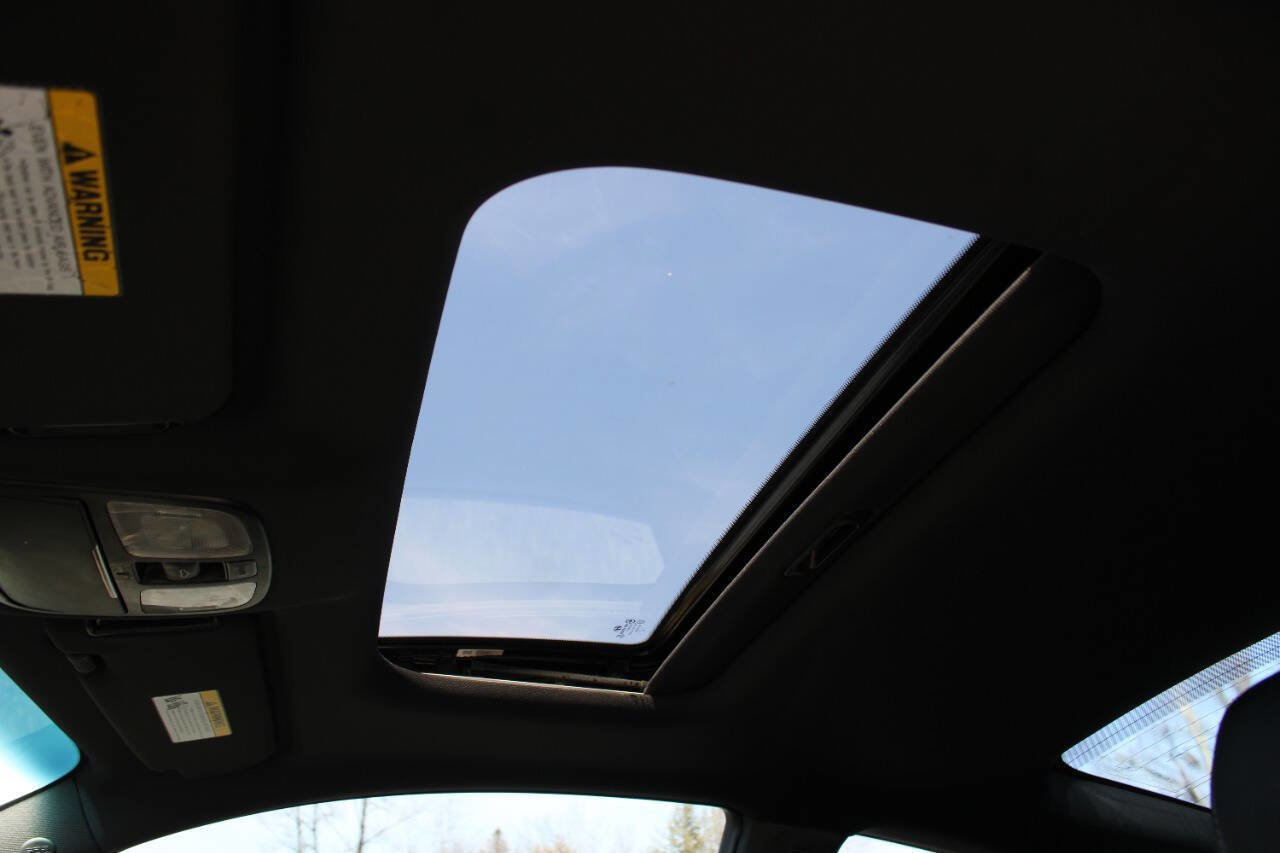 Used 2013 Hyundai Genesis 3.8 image 14