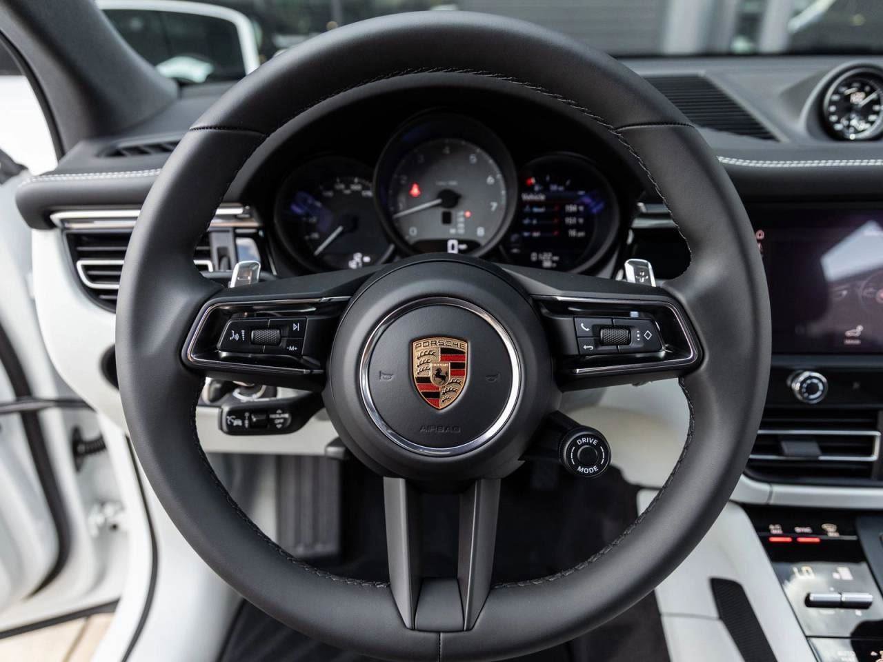 New 2026 Porsche Macan S image 78