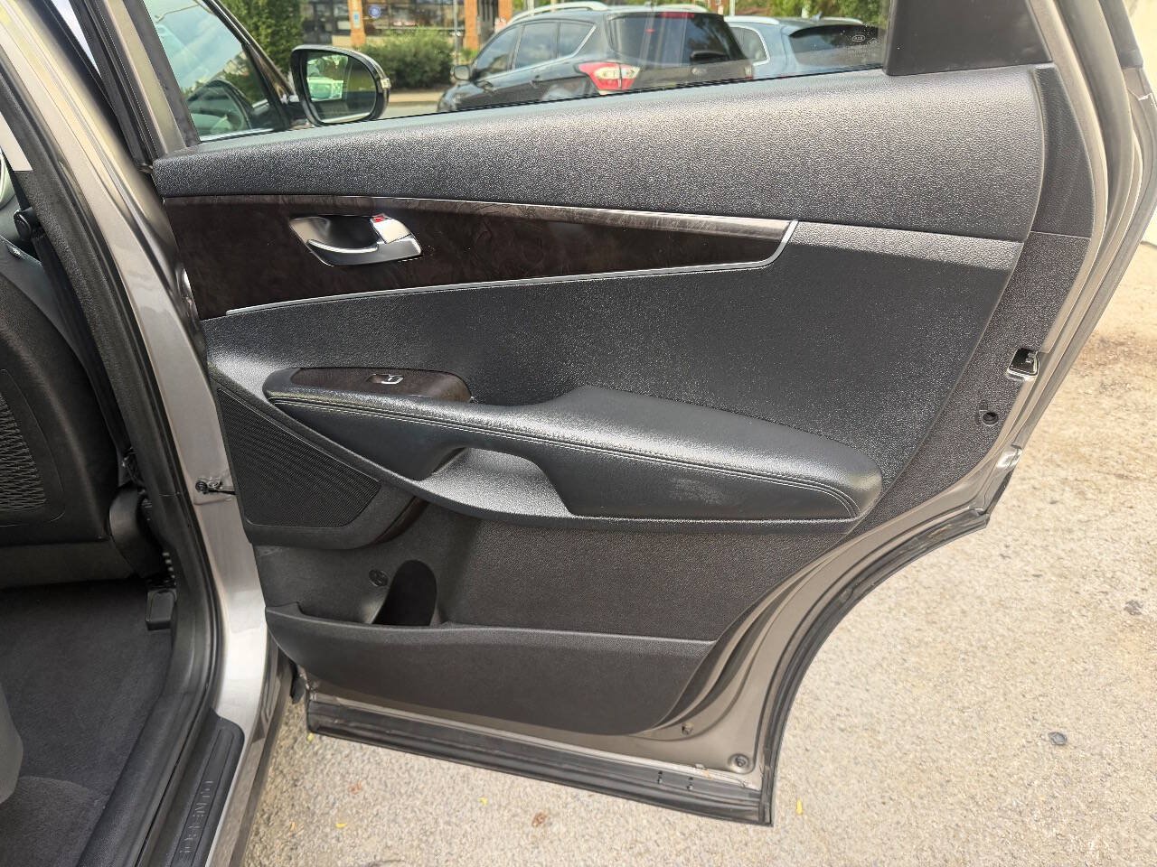 Used 2016 Kia Sorento L FWD image 21