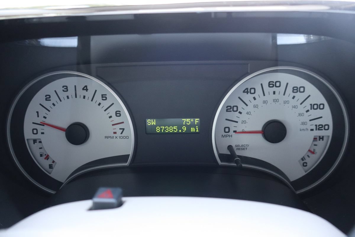 Used 2007 Ford Explorer Sport Trac XLT AWD/4WD image 32