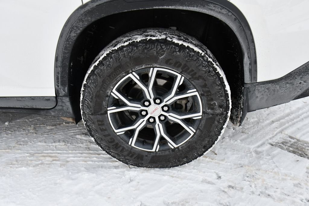 Used 2024 GMC Acadia AT4 w/ Luxury Package image 24