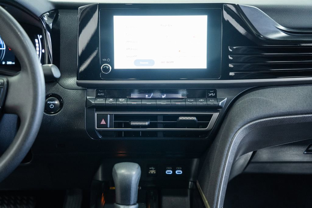 Used 2025 Toyota Camry LE image 16