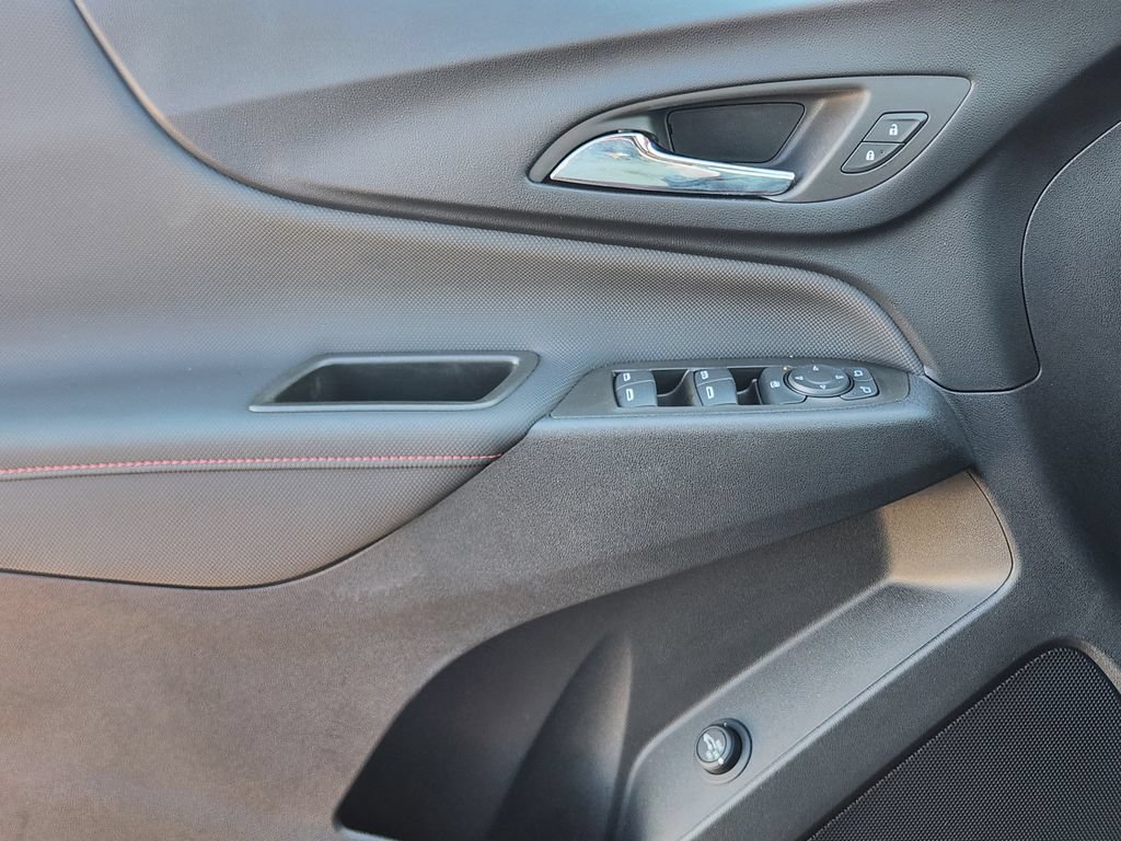 Certified 2023 Chevrolet Equinox RS FWD image 23