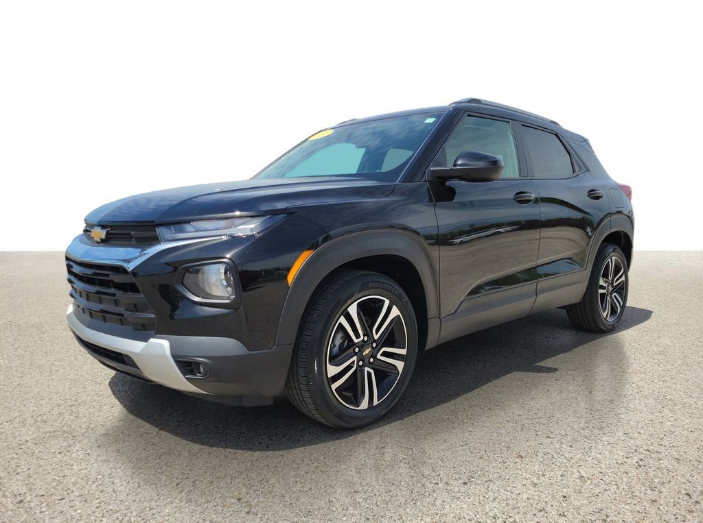 Used 2023 Chevrolet TrailBlazer LT FWD image 2
