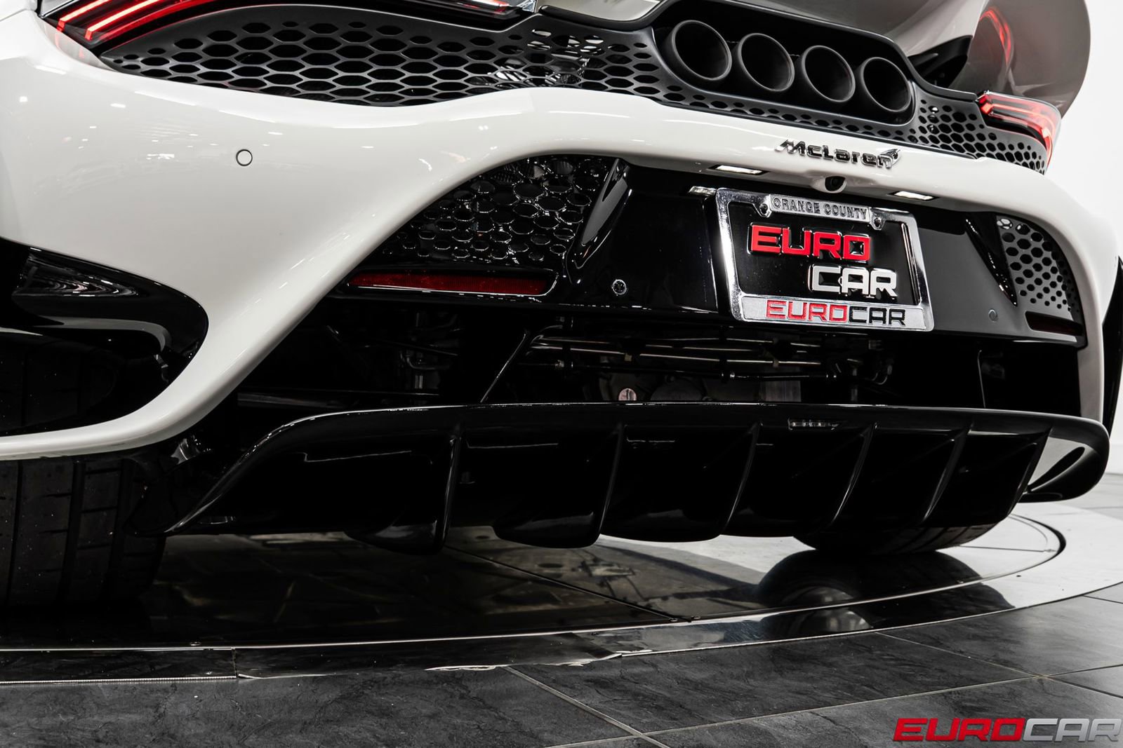 Used 2021 McLaren 765LT RWD image 22
