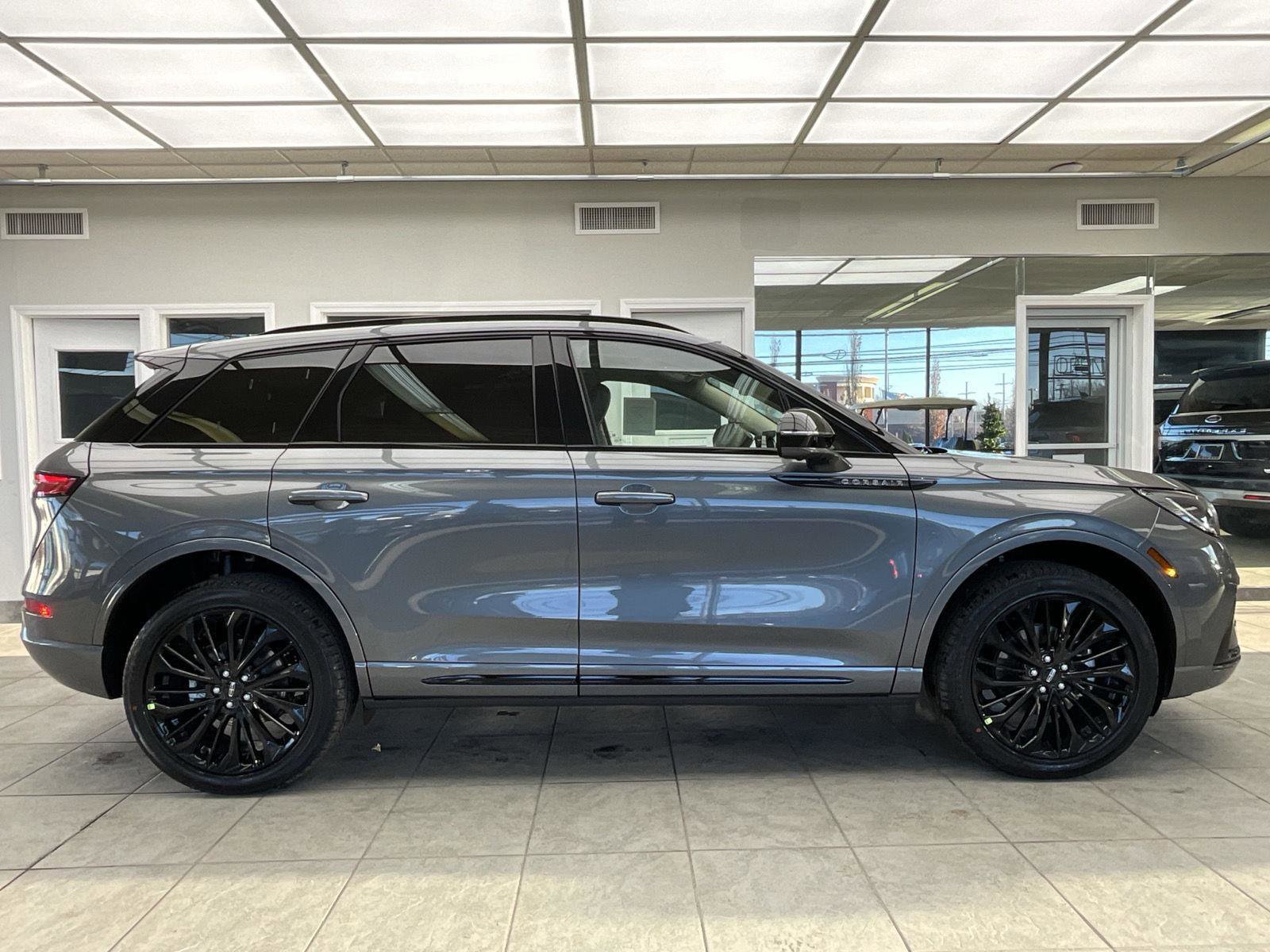 New 2026 Lincoln Corsair Premiere image 4