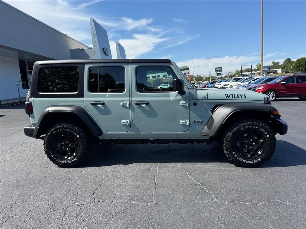 Used 2023 Jeep Wrangler Unlimited w/ Convenience Group AWD/4WD image 3