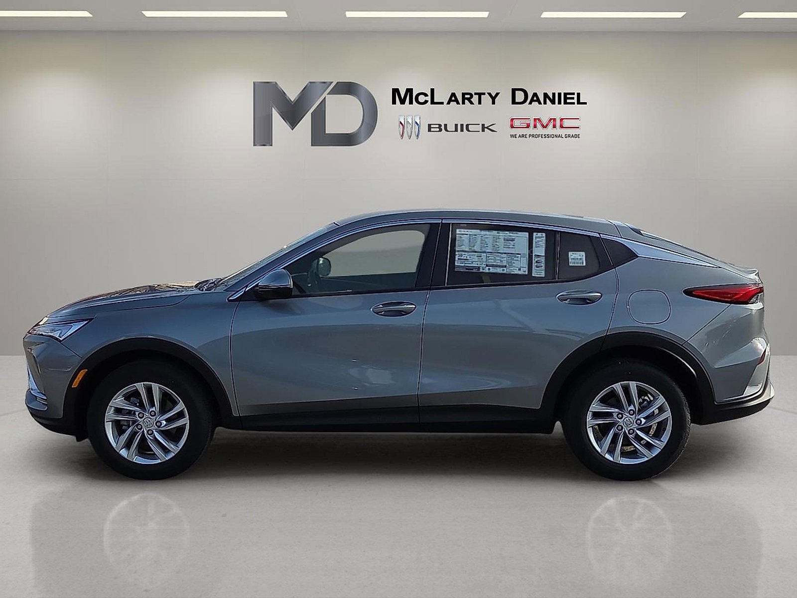 New 2026 Buick Envista Preferred image 3