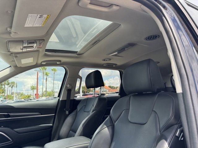 Certified 2024 Kia Telluride S w/ S Sunroof Package FWD image 15