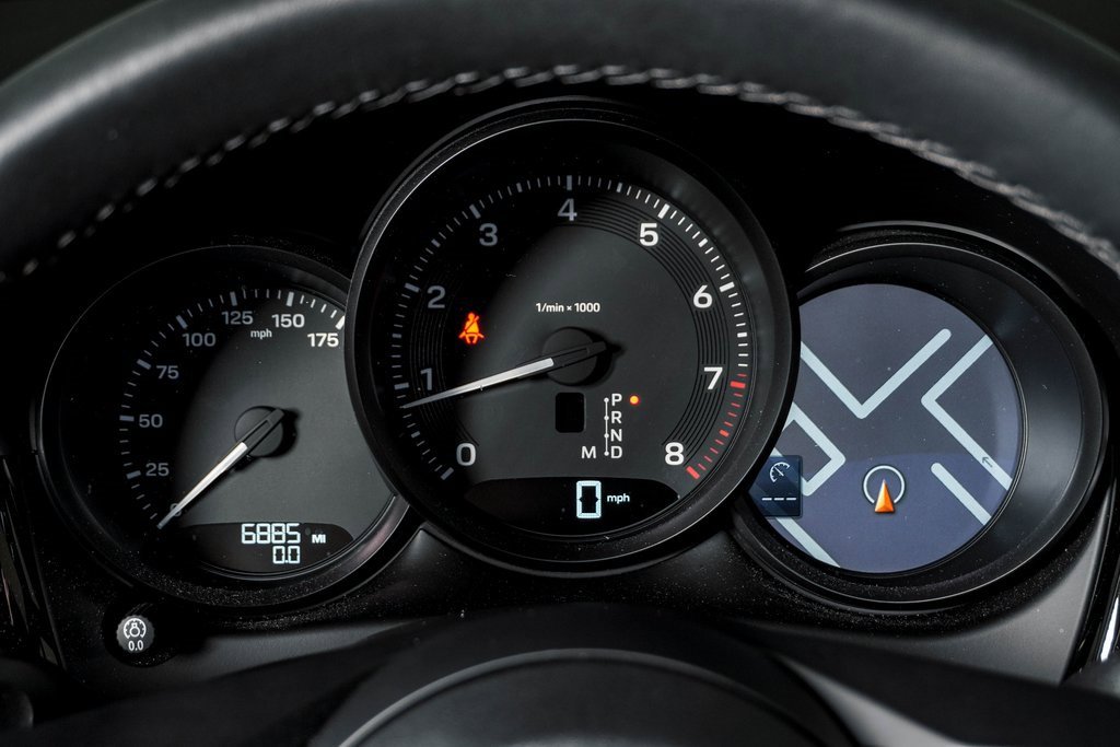 Certified 2025 Porsche Macan image 21