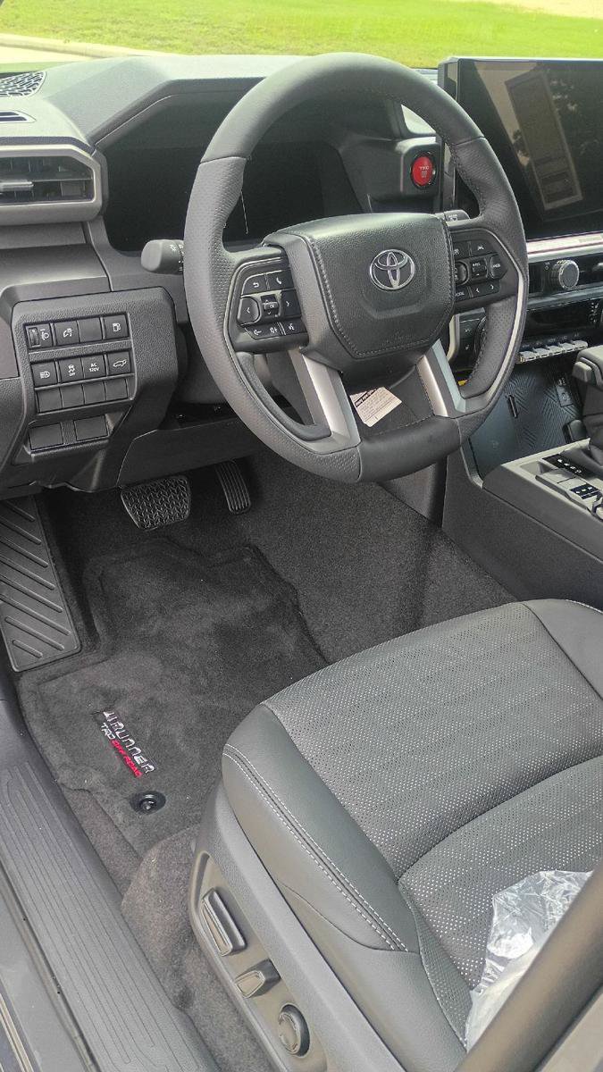 Used 2026 Toyota 4Runner TRD Off-Road Premium AWD/4WD image 11