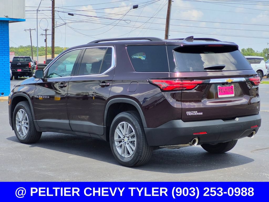 Used 2023 Chevrolet Traverse LT FWD image 4