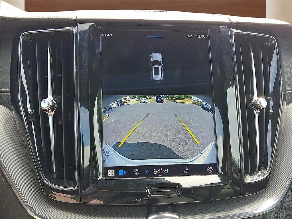 Used 2022 Volvo XC60 T8 R-Design w/ Advanced Package image 18