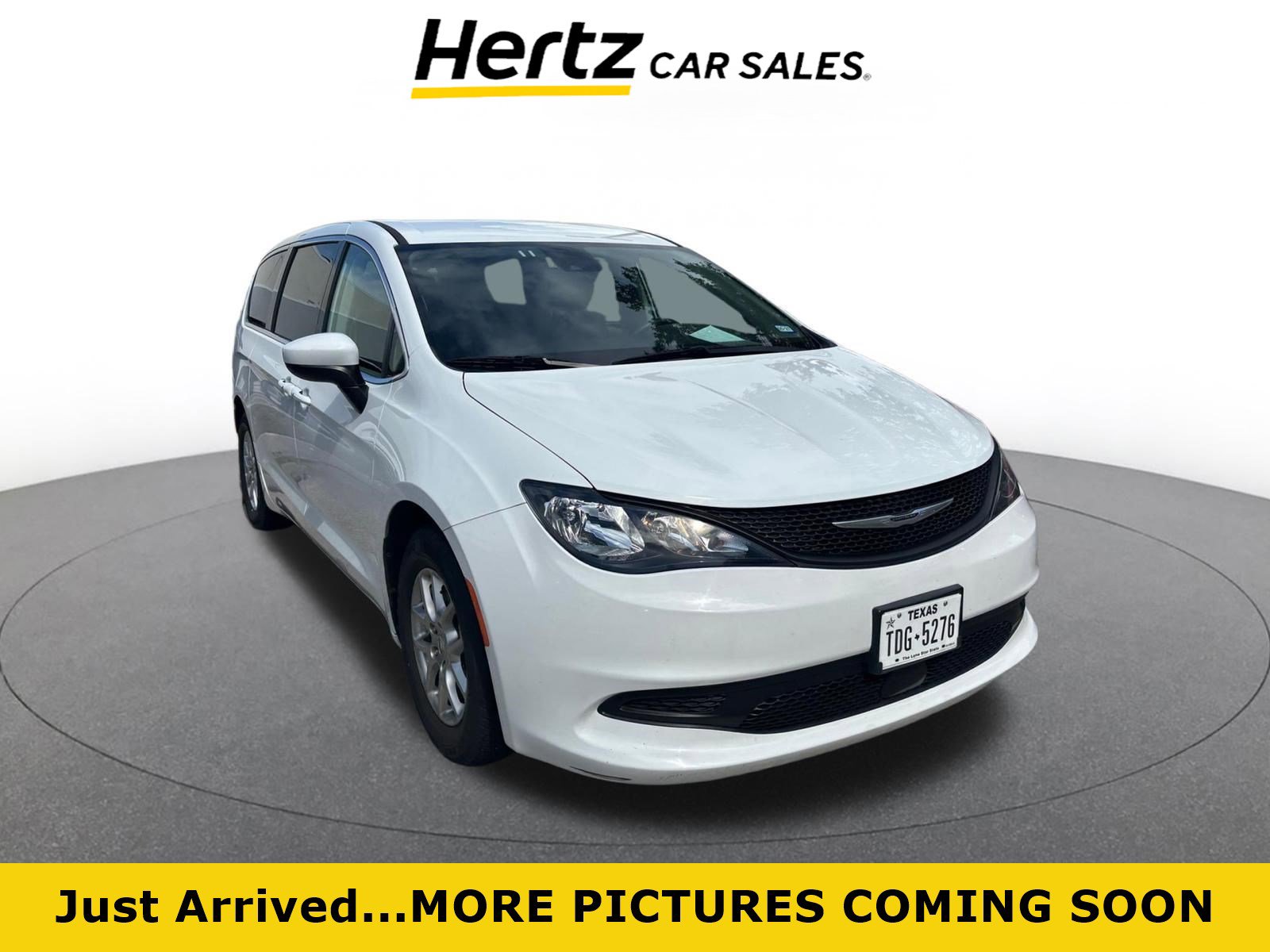Used 2023 Chrysler Voyager LX FWD image 1
