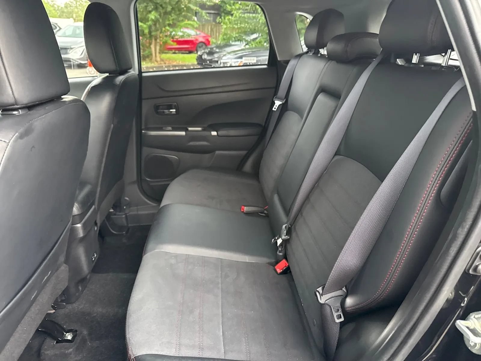 Used 2025 Mitsubishi Outlander Sport SE AWD/4WD image 13