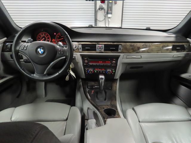 Used 2009 BMW 328i Convertible image 22
