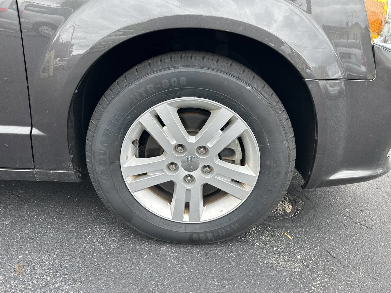 Used 2018 Dodge Grand Caravan SXT image 6