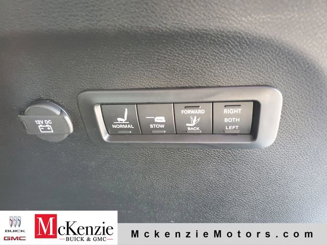 Used 2019 Chrysler Pacifica Limited FWD image 33