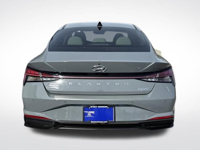 Certified 2022 Hyundai Elantra Limited w/ Cargo Package image 4