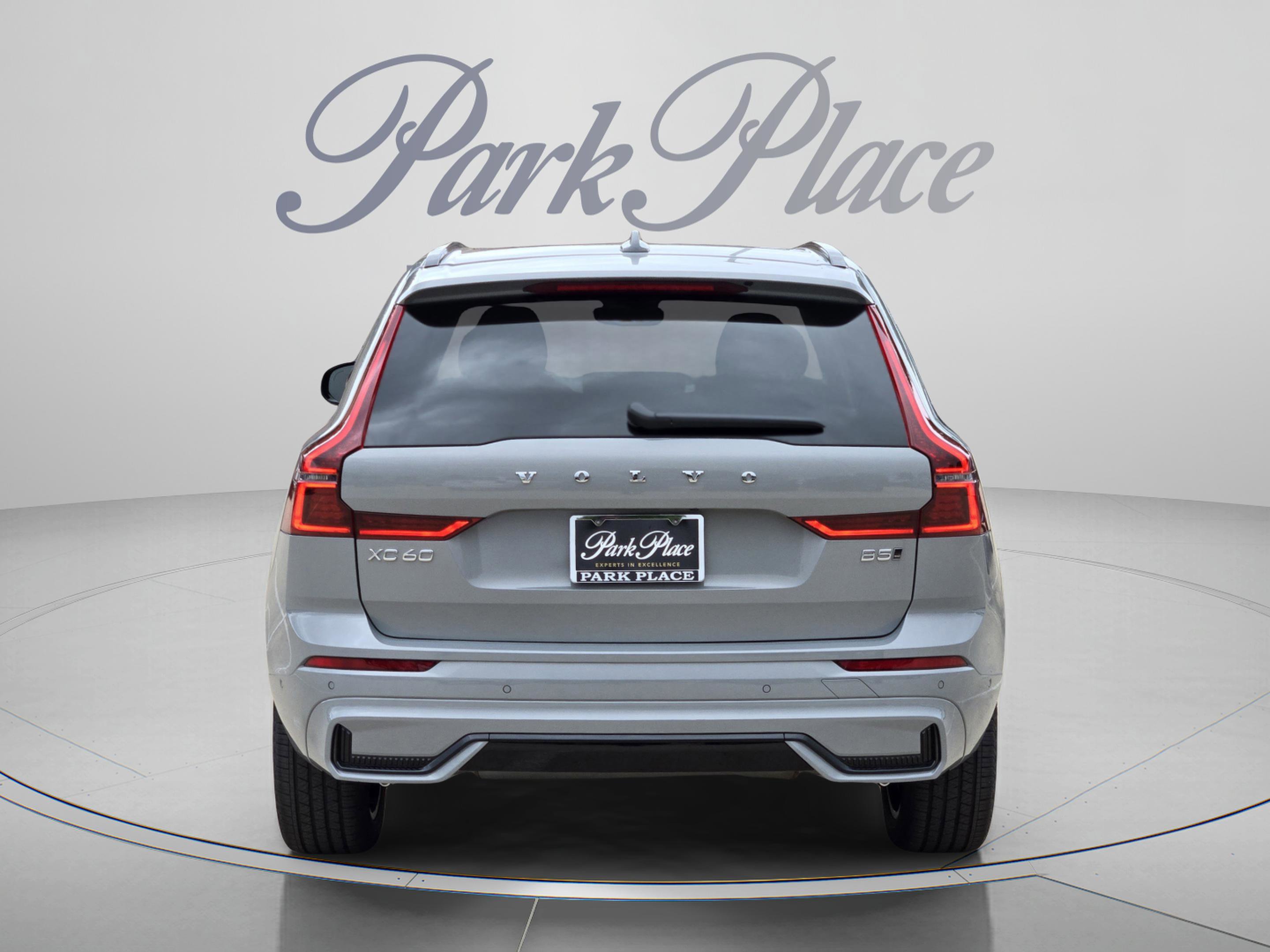 New 2026 Volvo XC60 B5 Ultra w/ Climate Package AWD/4WD image 4