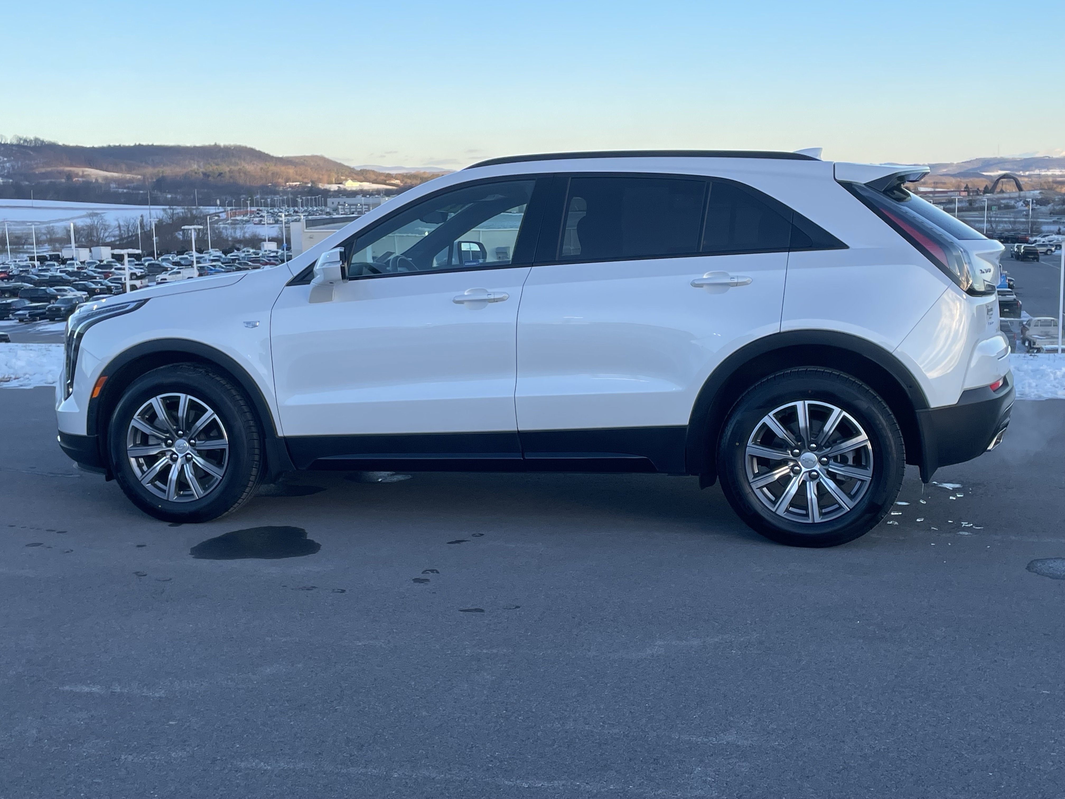 Used 2022 Cadillac XT4 Sport image 7