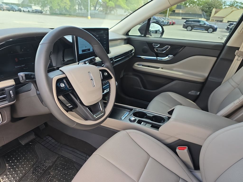 Used 2024 Lincoln Corsair FWD w/ Equipment Group 101A image 17